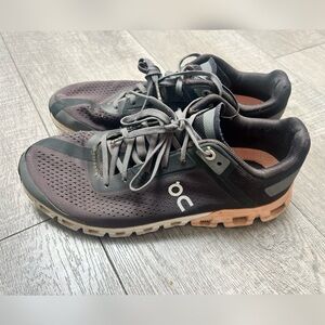 On Cloudflow Shoes in Pink Skirt $190 Size 8